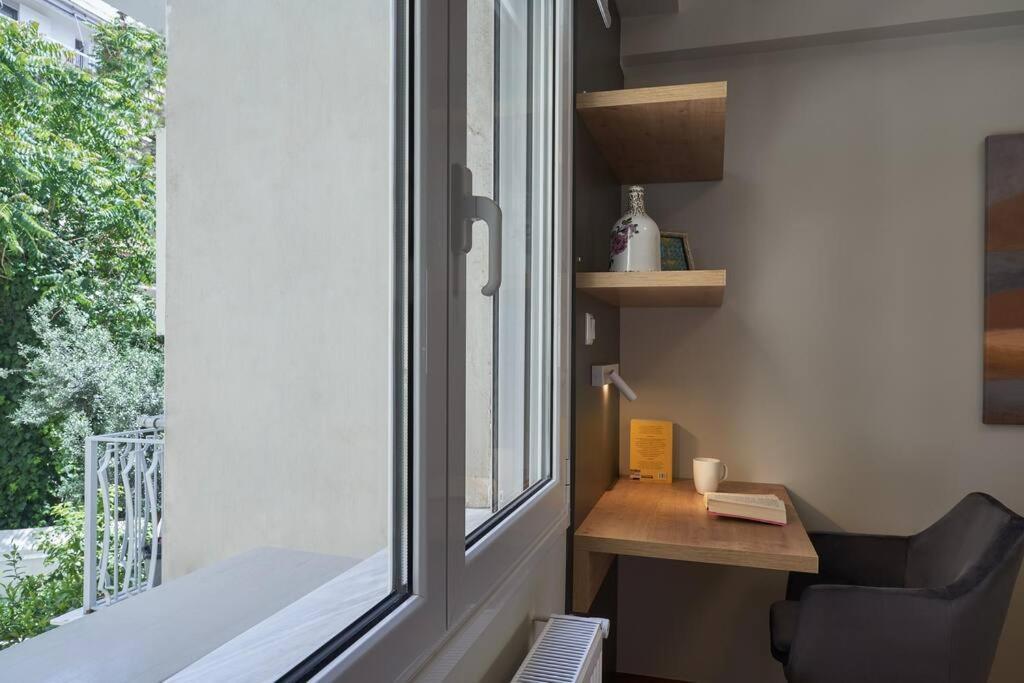 Little Gem: Modern Urban Retreat Apartment Атина Екстериор снимка